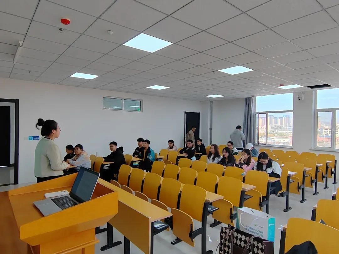 中朵云建設(shè) 中朵云建設(shè)