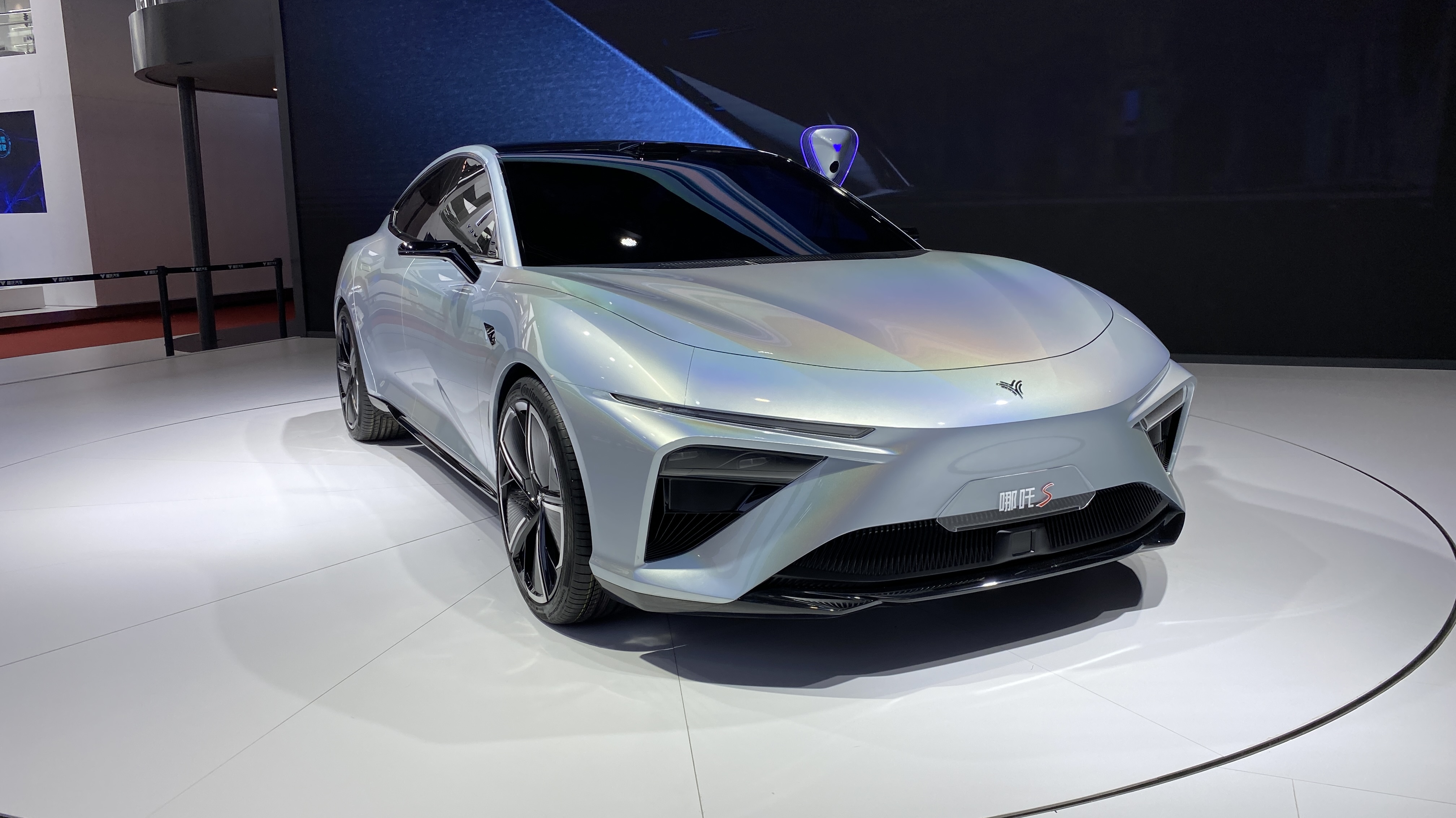 哪吒S 24款 純電520km 后驅(qū)Lite